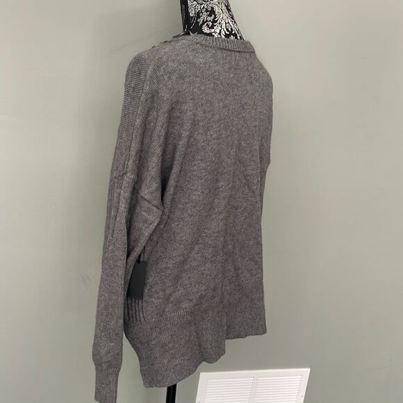 NEW. Grey Super Soft pullover sweater from Hudson Bay - Picture 2 of 5